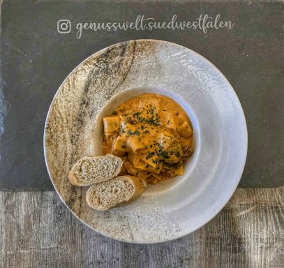 " Hähnchenpasta Paprika" (Baquette)